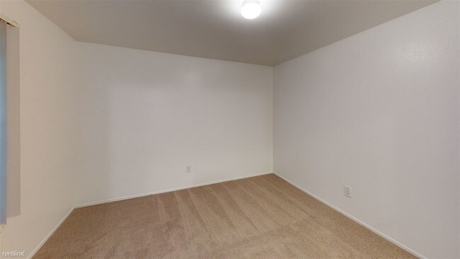 Building Photo - 1 br, 1 bath Apartment - 801 Green Rd Apt 412