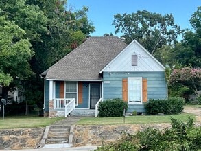 Building Photo - 1314 Flint St