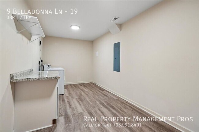 Building Photo - 9 Belladonna Ln