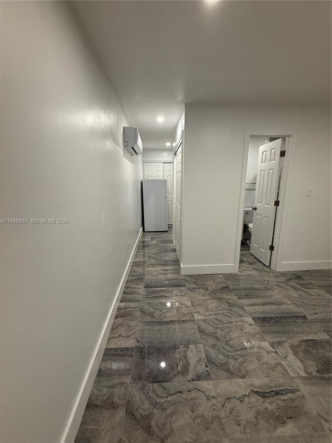 Building Photo - 545 NW 20th St