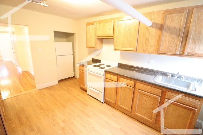 Photo - 3BR or 4BR near B/C trains, Wash Sq, heat included, No Fee! Apartment