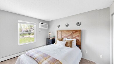 Building Photo - Audenn Apartments