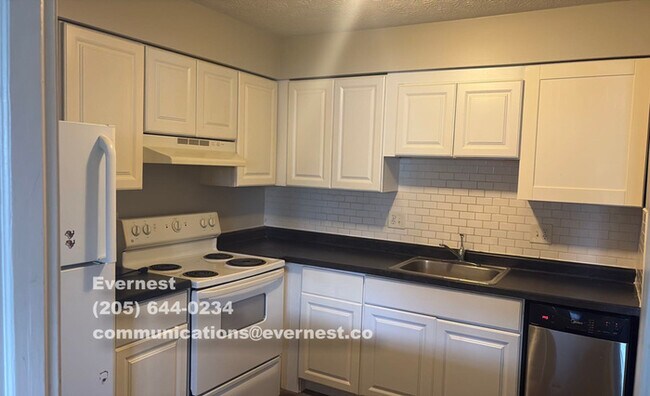 Foto del edificio - 1470 Slade Ave