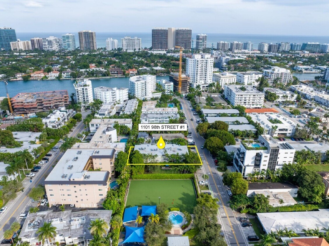 Foto principal - 1101 98th St