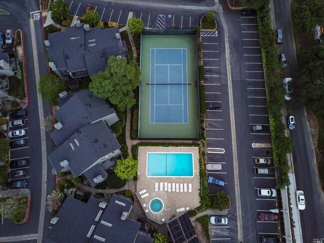 Foto del edificio - 32 Willow Ln