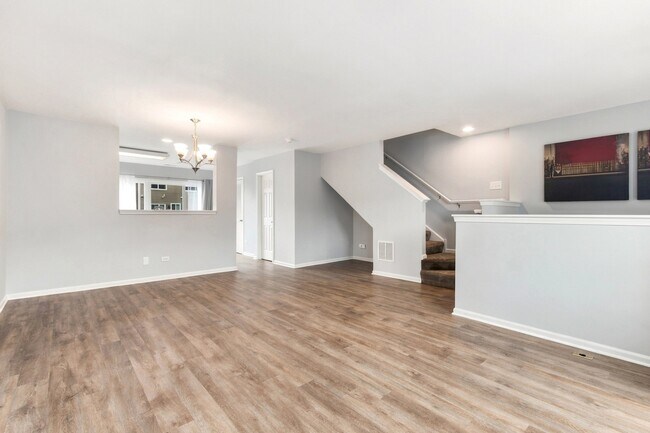 Building Photo - 24615 Patriot Square Dr S