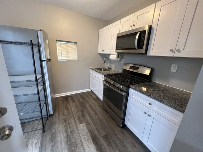 Building Photo - 3320 Gwynns Falls Pky