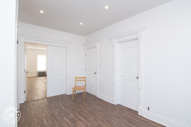 Building Photo - 812 Sterling Pl