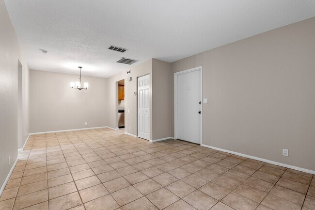 Foto del edificio - Lovely 1/1 condo in Winter Springs ~ Fresh...