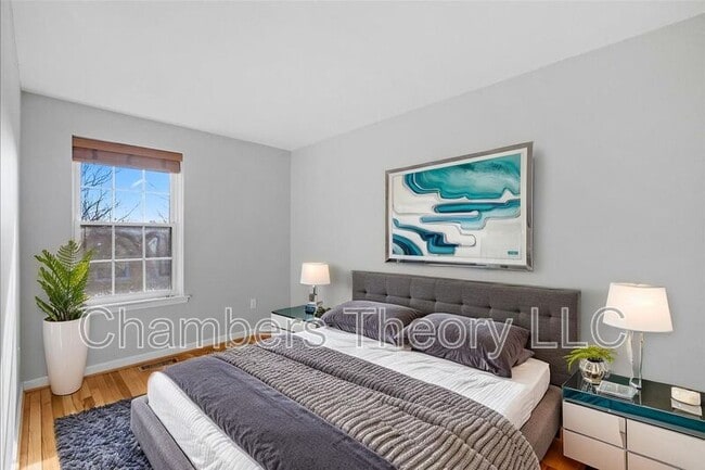 Building Photo - 2146 Golf Course Dr