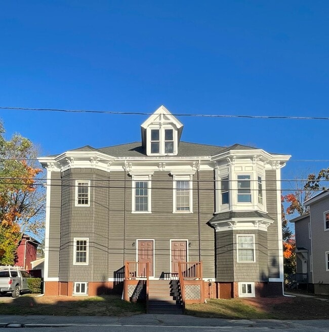 Building Photo - 117-119 Portland St