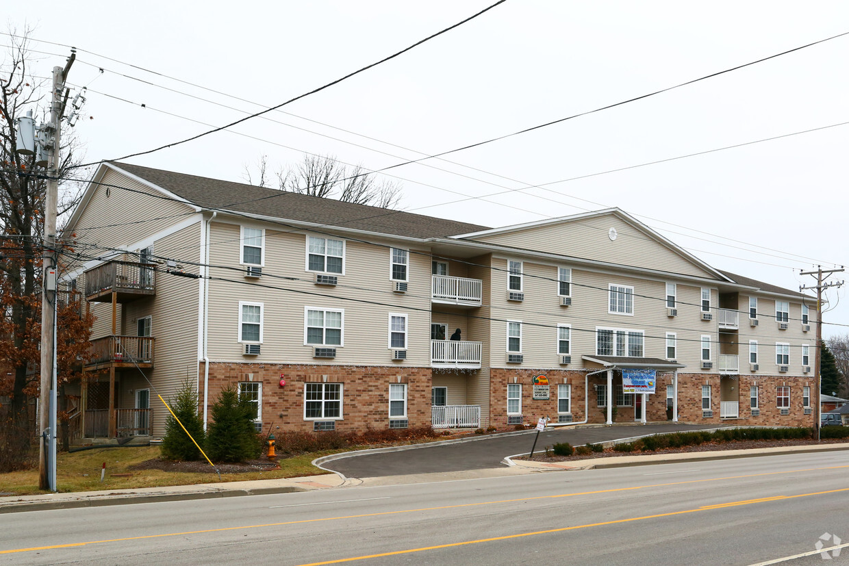 Primary Photo - Sunset Woods Apartments