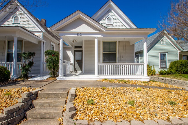 Building Photo - 112 S Pulaski St