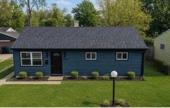 Building Photo - 2637 Central Dr
