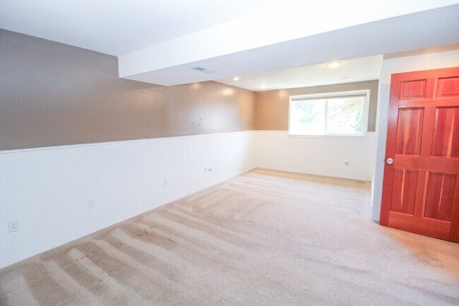 Building Photo - 123 239th Pl SW