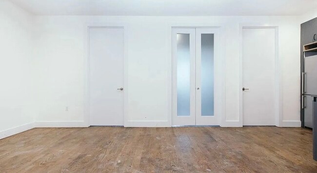 Foto del edificio - 294 Powers St