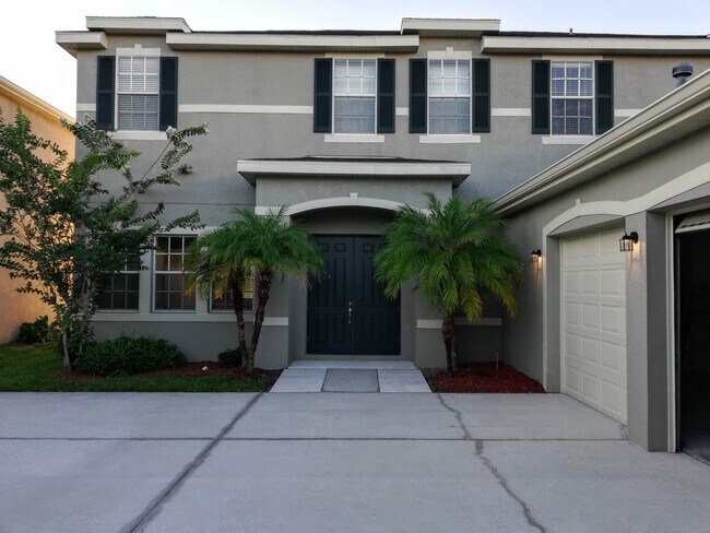 Building Photo - 19900 Tamiami Ave