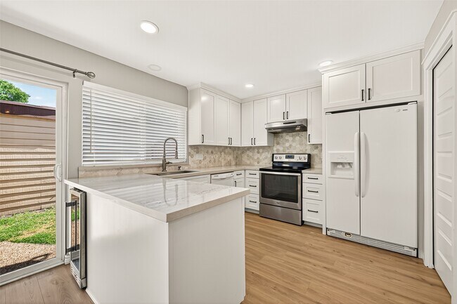 Foto del edificio - 12433 S Dairy Ashford Rd