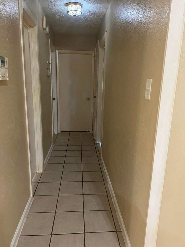 Building Photo - 10927 Wilkenburg Dr