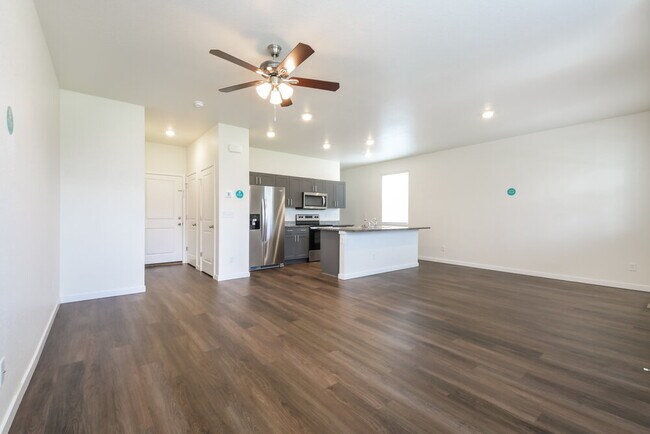 Building Photo - 13442 Oneida Ln