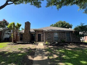 Building Photo - 548 Guadalupe Dr
