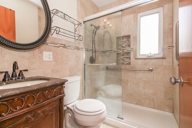 Foto del edificio - 3 bedroom Spacious Cape Cod!