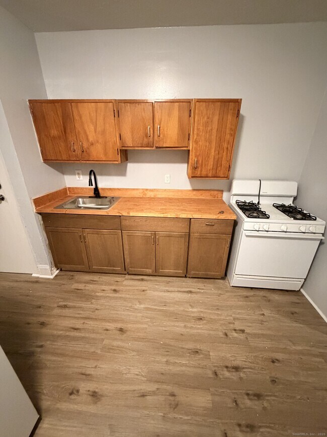 Foto del edificio - 42 Redding St