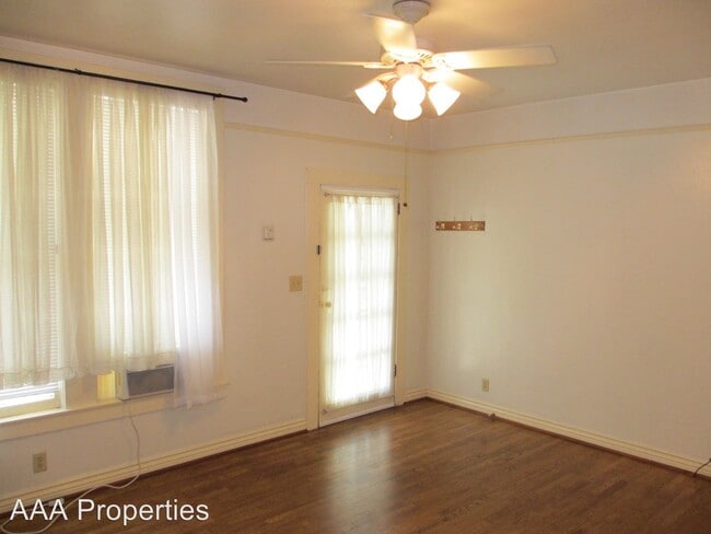 Building Photo - 419-421 Normal Ave