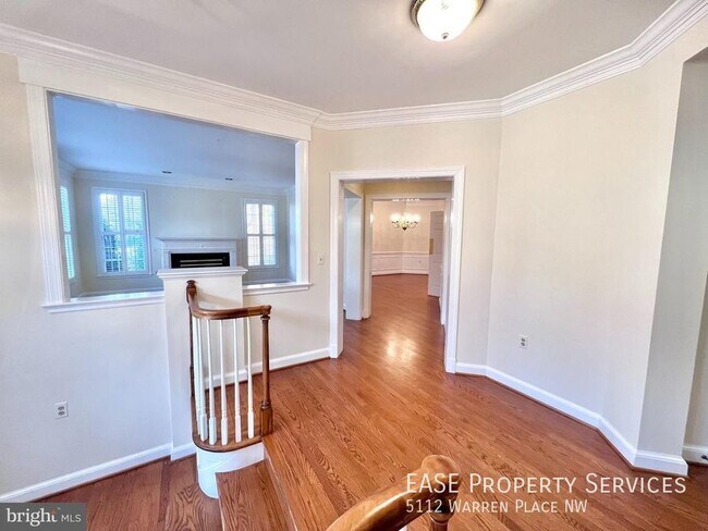 Foto del edificio - 5112 Warren Pl NW