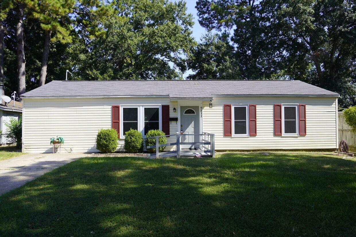 Primary Photo - Remodeled Southern Hills Home