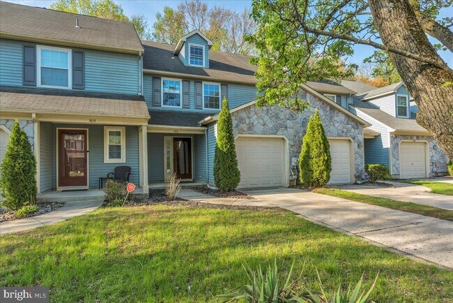 Building Photo - 506 Hazelwood Ln