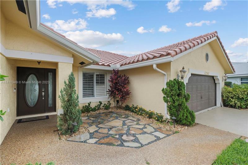 Foto principal - 4290 NW 73rd Way