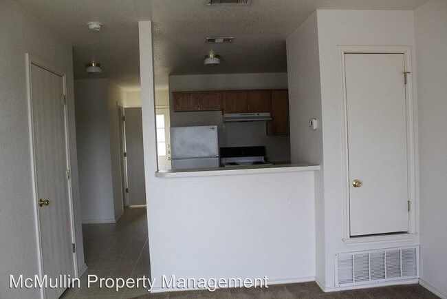 Building Photo - 4100 Nadine Dr