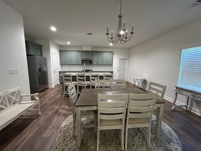 Foto del edificio - 14741 Carrol Ave