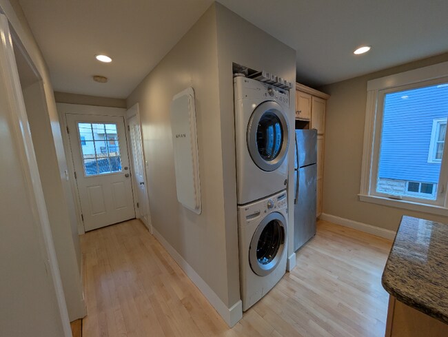 Foto del edificio - 19 Indiana Ave