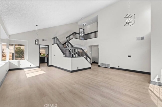 Building Photo - 120 Sandpoint Ln