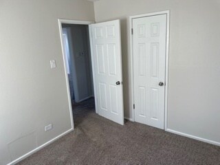 Building Photo - Cute 3 bed 1 bath with garage