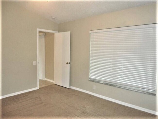 Building Photo - 12227 Dawn Vista Dr