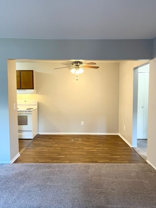 Building Photo - Charming 1 bedroom/1bath apartment near Do...