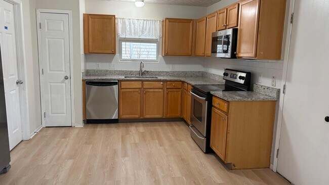 Foto del edificio - 133 Feathertip Ln