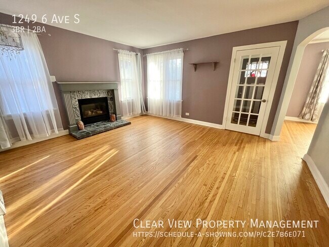 Building Photo - 3 bedroom-2 bathroom fully fenced home with garage! ? Showings available at (403) 393-8070 ?