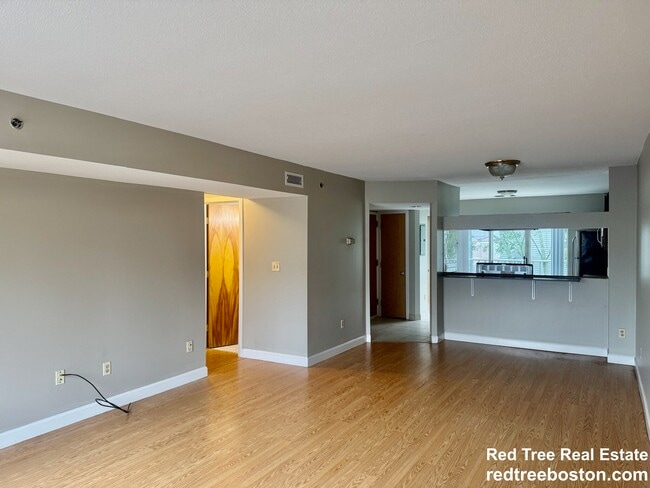Building Photo - 149 Beacon St