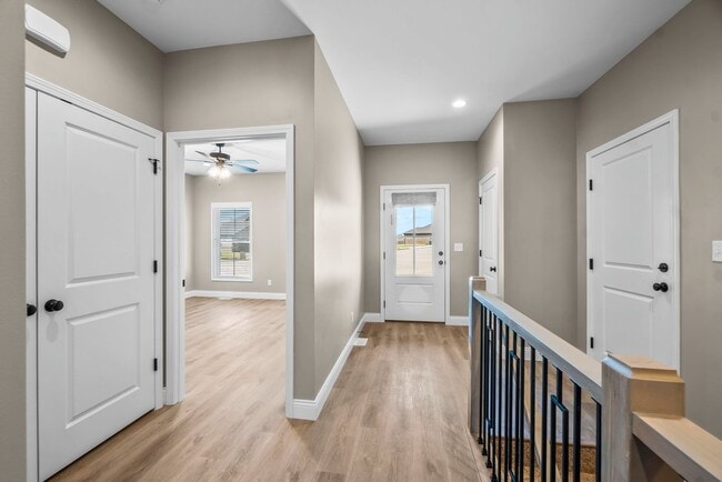 Building Photo - 84 E Autumn Leaf Dr