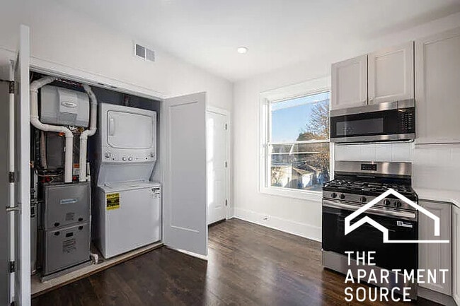 Building Photo - 3749 W School St