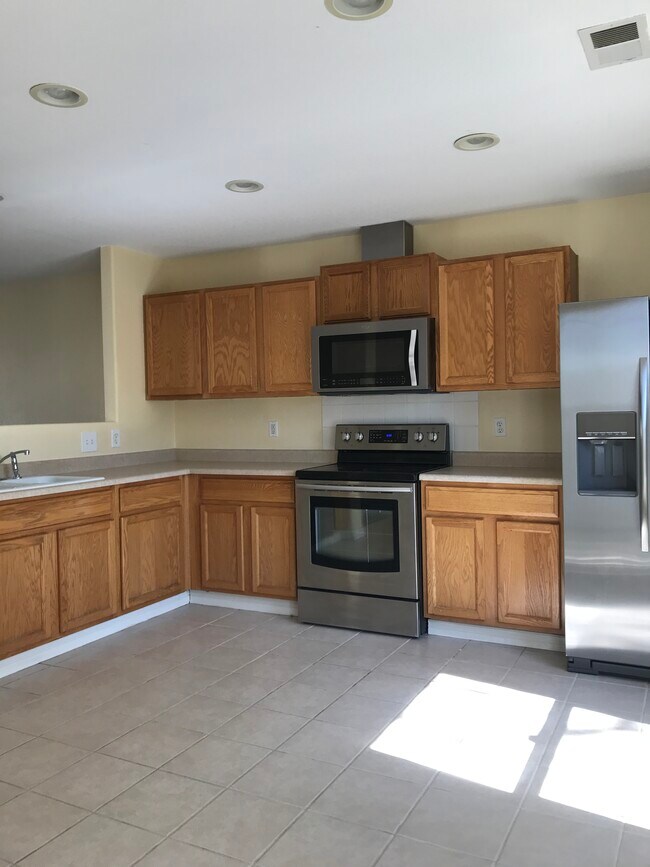Foto del edificio - 3314 Warren Farm Dr