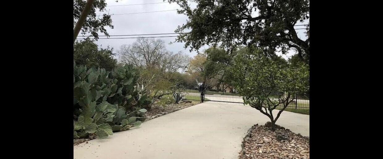 Primary Photo - 1730 Connie Dr