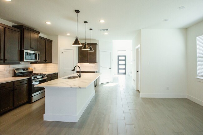 Foto del edificio - 21134 Garden Palm Dr