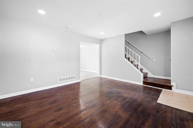 Foto del edificio - 631 Charraway Rd