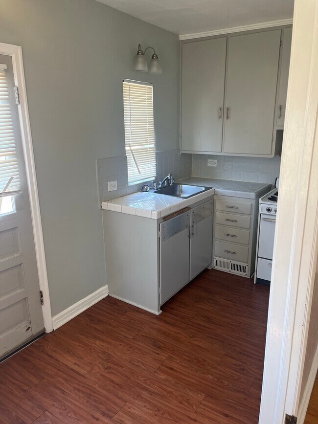 Foto del edificio - 787 Clermont St