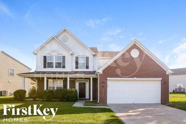 Building Photo - 2547 Greythorne Dr